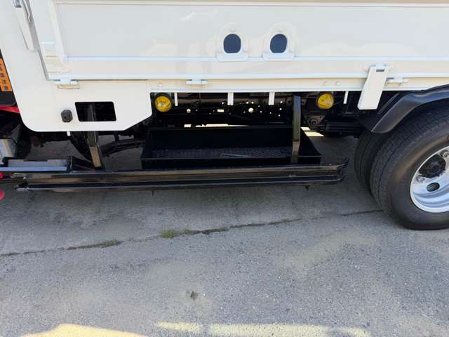 Hino Dutro 11