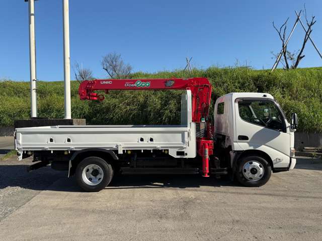 Hino Dutro 4