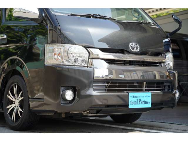 Toyota Hiace Van 6