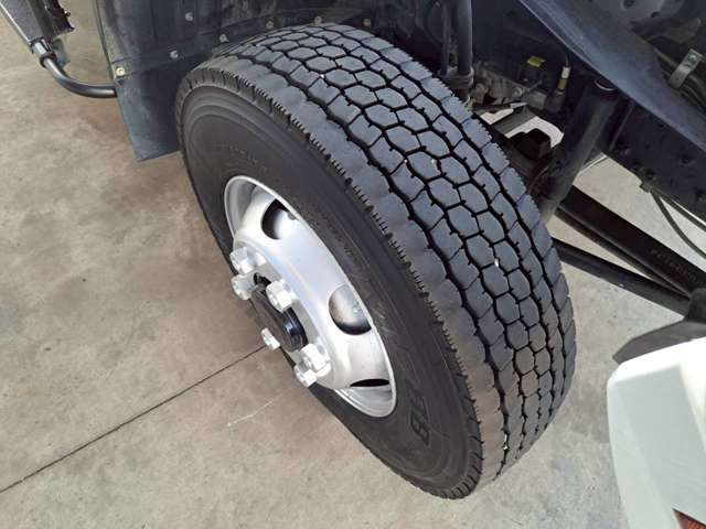 Mitsubishi Fuso Fighter 11