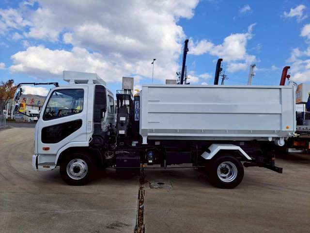 Mitsubishi Fuso Fighter 4