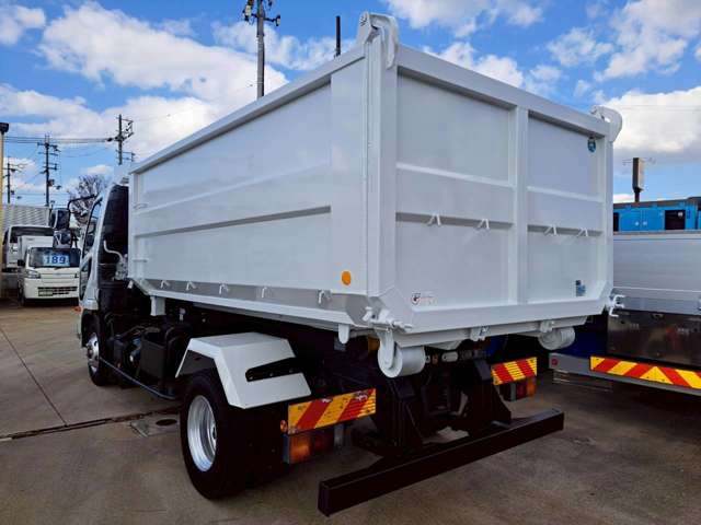 Mitsubishi Fuso Fighter 7