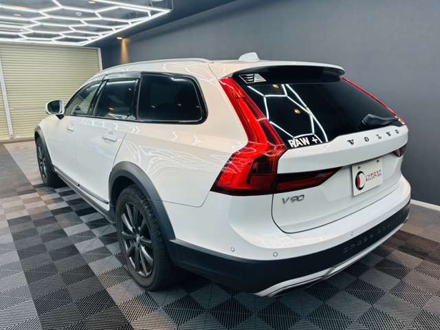 Volvo V90 Cross Country 11