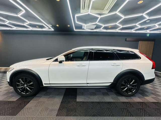 Volvo V90 Cross Country 12