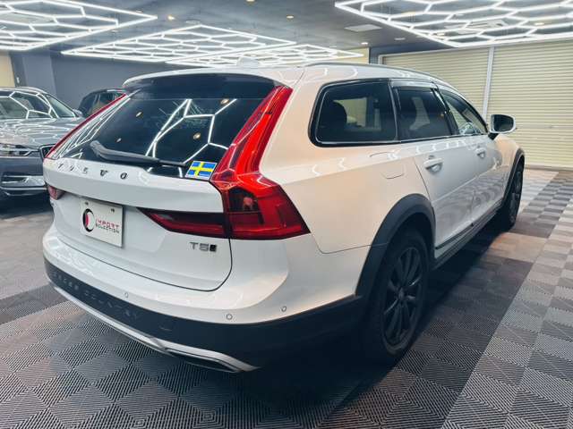 Volvo V90 Cross Country 9