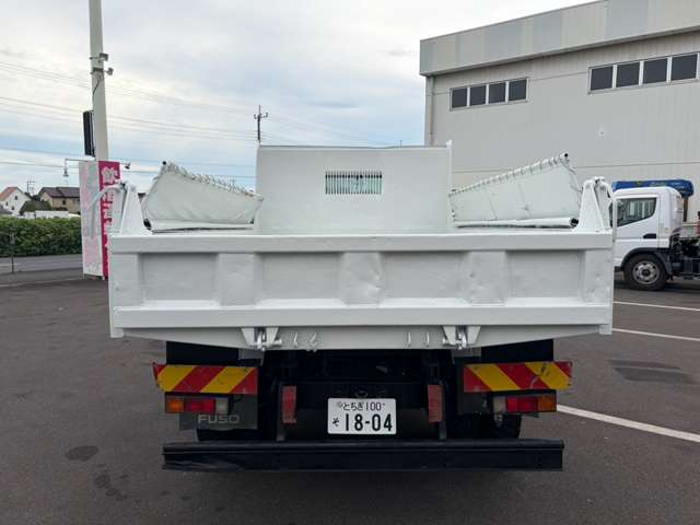 Mitsubishi Fuso Canter 11