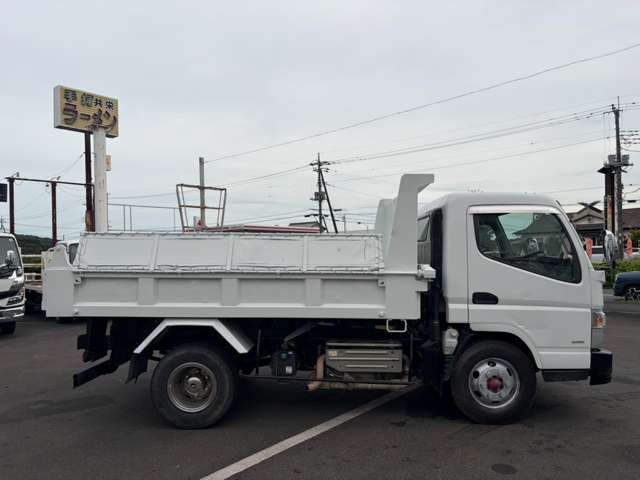 Mitsubishi Fuso Canter 9