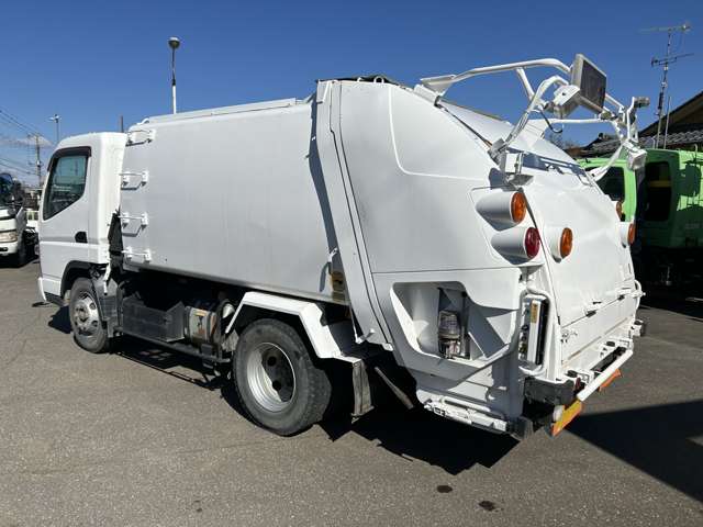 Mitsubishi Fuso Canter 7