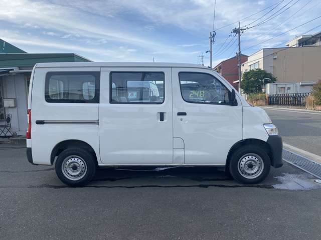 Toyota Town Ace Van 4