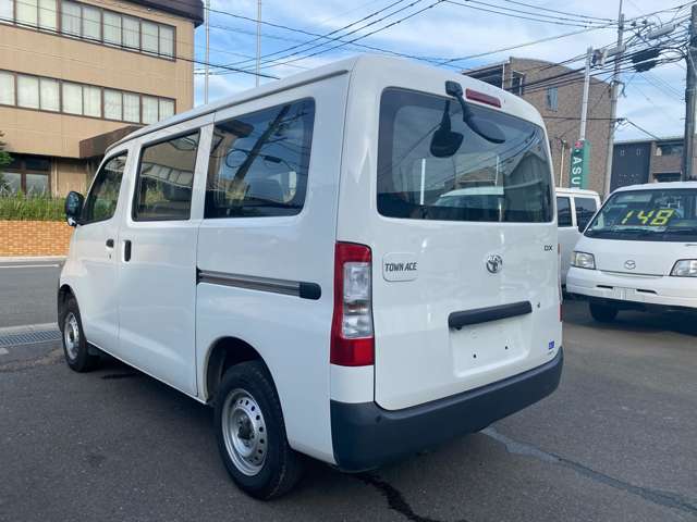 Toyota Town Ace Van 6