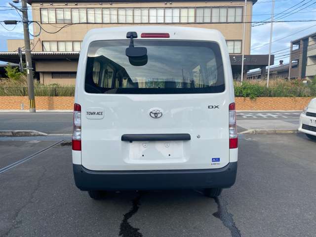 Toyota Town Ace Van 7