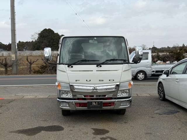Mitsubishi Fuso Canter 9