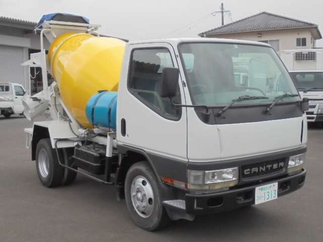 Mitsubishi Fuso Canter 9