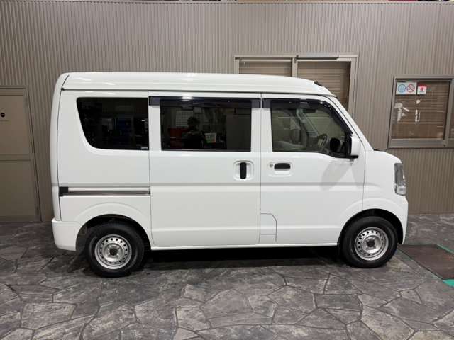 Nissan NV100 Clipper 10