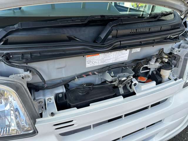 Daihatsu Hijet Cargo 3