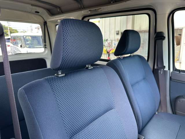 Daihatsu Hijet Cargo 9
