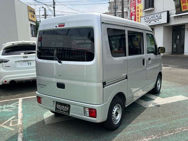 Mitsubishi Minicab Van 7