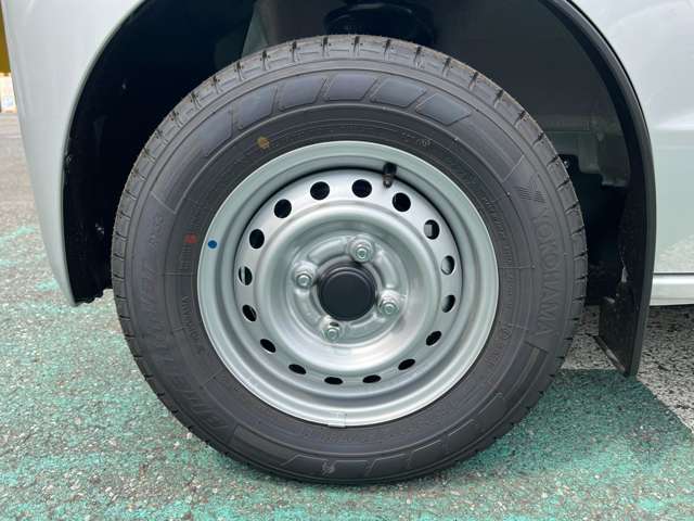Mitsubishi Minicab Van 9