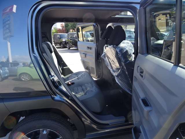 Daihatsu Taft 8