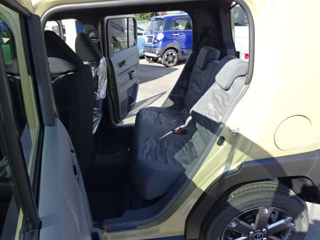 Daihatsu Taft 7