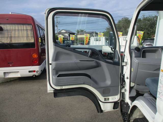 Mitsubishi Fuso Canter 11