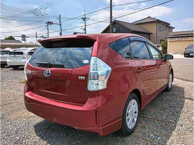 Toyota Prius α 6