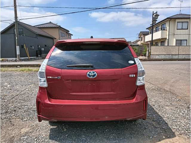 Toyota Prius α 7