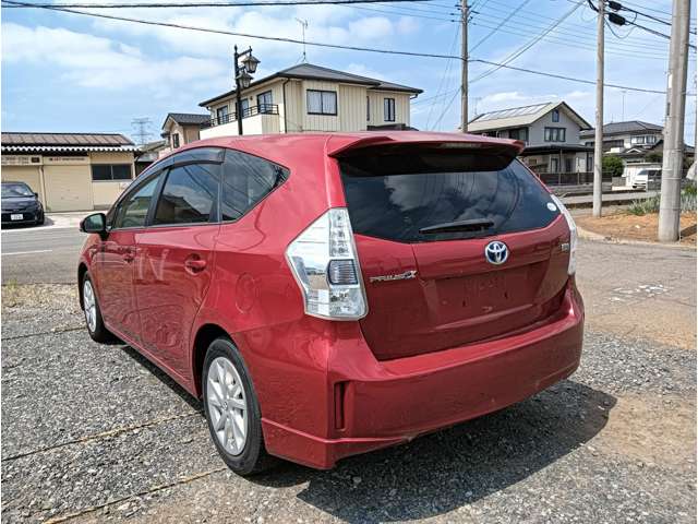 Toyota Prius α 8