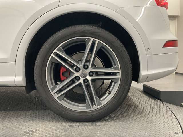 Audi SQ5 12