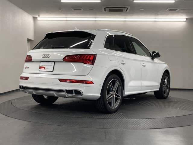 Audi SQ5 2
