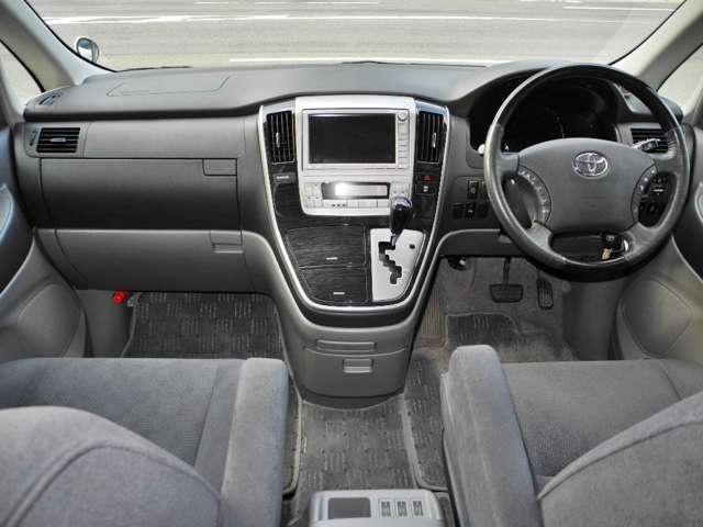 Toyota Alphard 11