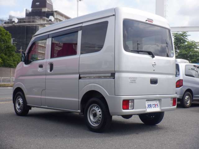 Nissan NV100 Clipper 11