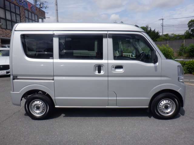 Nissan NV100 Clipper 7