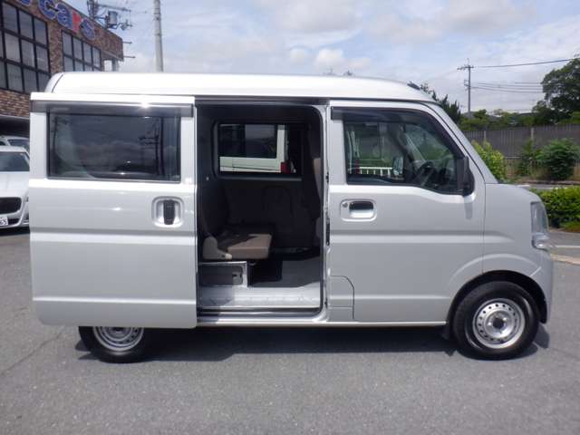 Nissan NV100 Clipper 8
