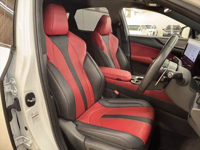Lexus NX 8