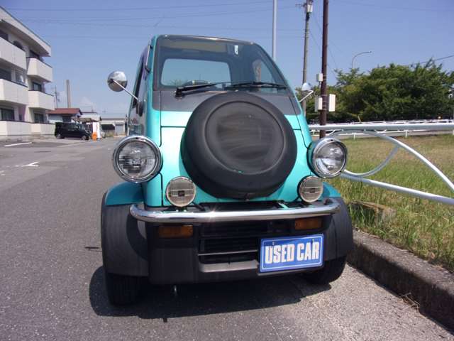 Daihatsu Midget II 2