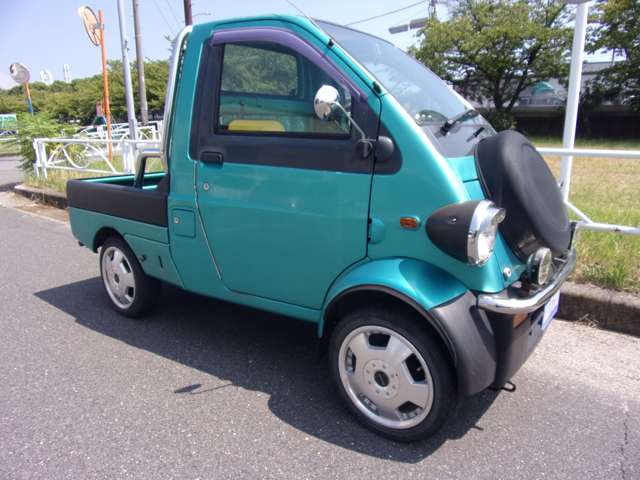 Daihatsu Midget II 3