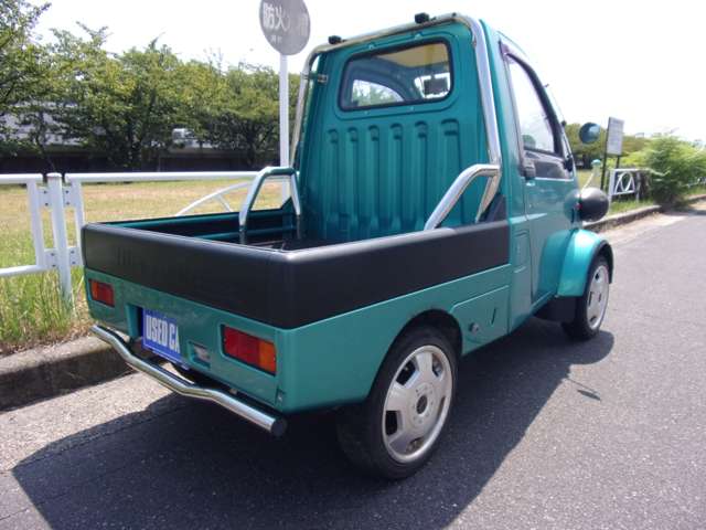 Daihatsu Midget II 5