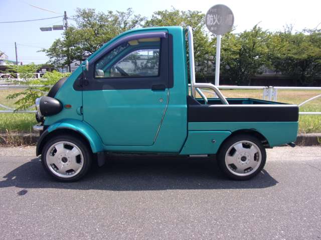 Daihatsu Midget II 8