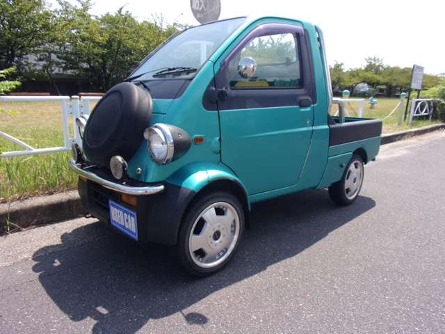 Daihatsu Midget II 9