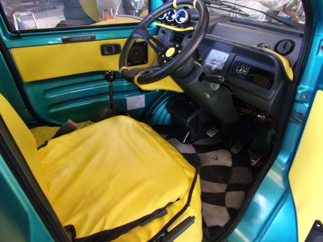 Daihatsu Midget II 10