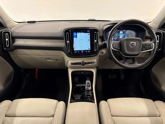 Volvo XC40 4