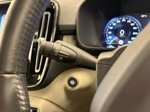 Volvo XC40 8