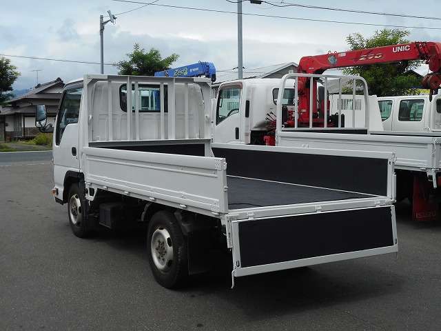 Isuzu Elf 11