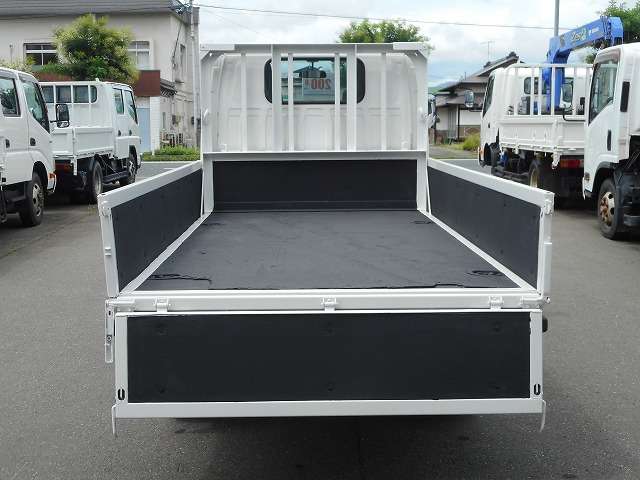 Isuzu Elf 10