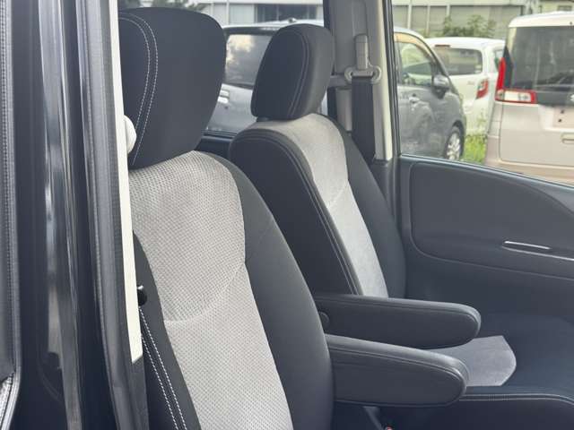 Nissan Serena 11