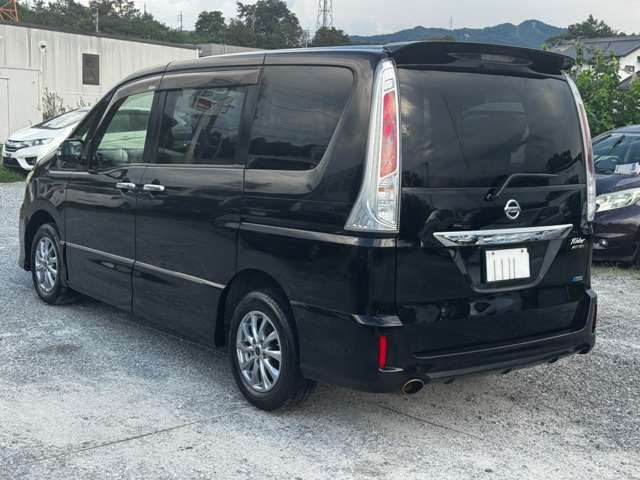 Nissan Serena 5