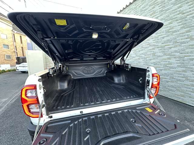 Toyota Hilux 12