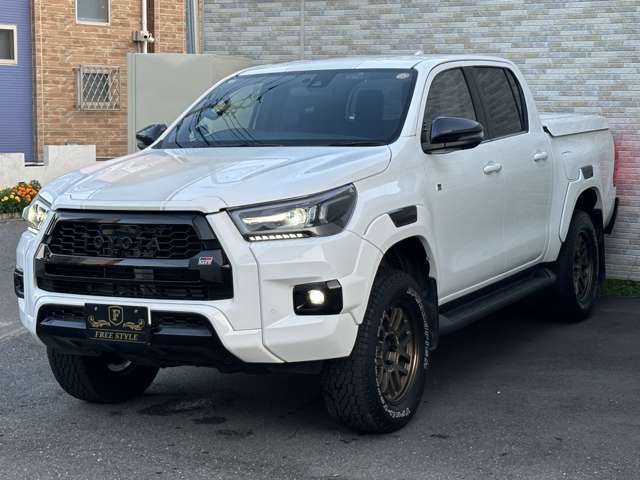 Toyota Hilux 2