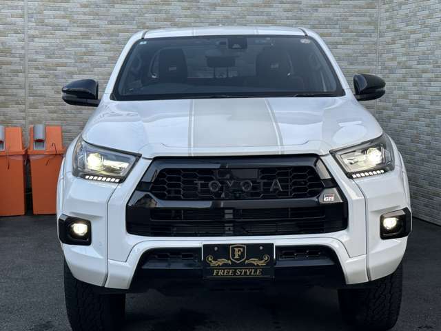 Toyota Hilux 3